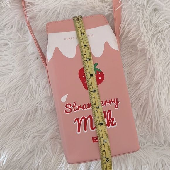 Boutique Strawberry Milk Carton Mini Purse - Picture 11 of 12